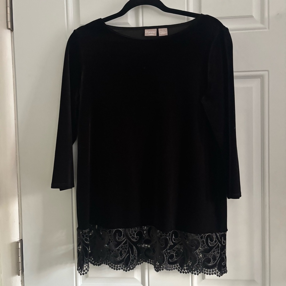 Chico’s Travelers Black Velvet Tunic Top w/Lace Trim Hem, Size Small